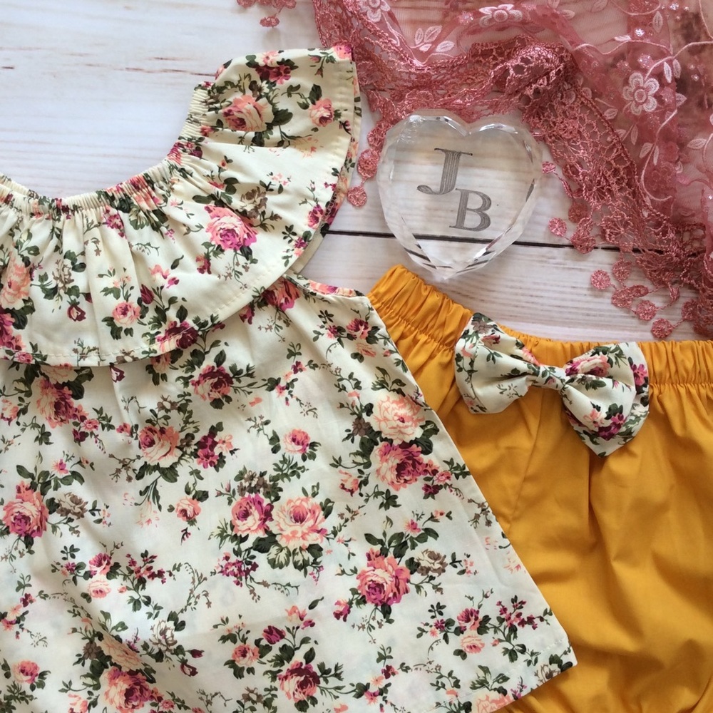 Boutique Baby Girls Swing Top & Shorts - Picture 4 of 4